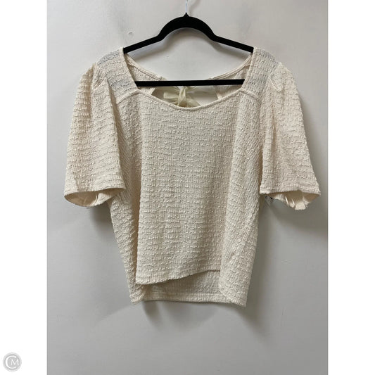 Top Short Sleeve By Davi & Dani In Cream, Size: L