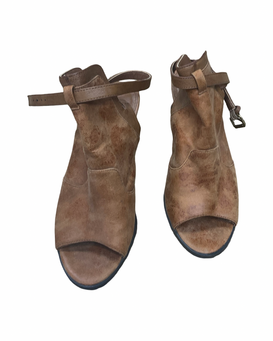 Sandals Heels Block By Madeleine In Brown, Size:7.5