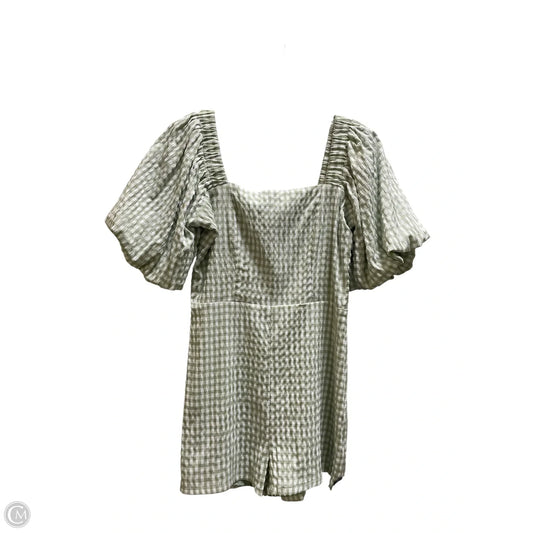 Dress Casual Short By Clothes Mentor In Checkered Pattern, Size: M