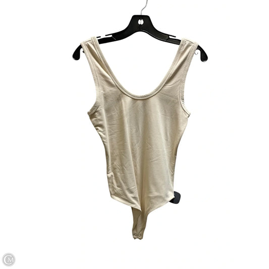 Top Sleeveless By Clothes Mentor In Tan, Size: M