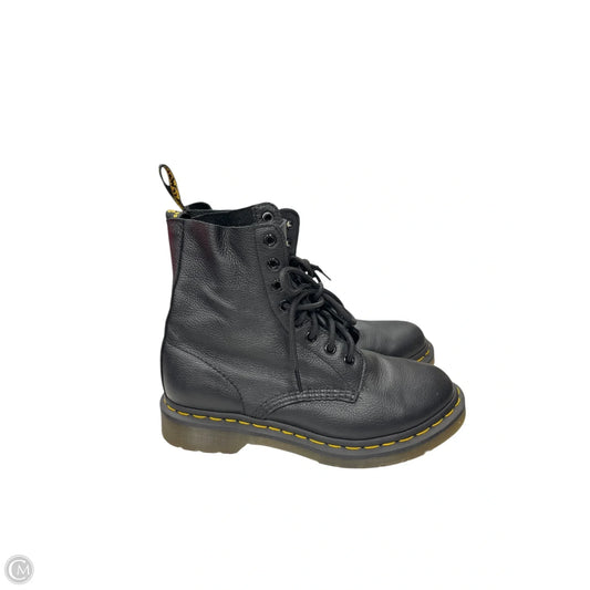 Boots Ankle Flats By Dr Martens In Black, Size: 8