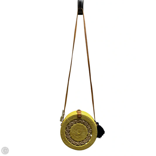 Crossbody By Clothes Mentor, Size: Medium