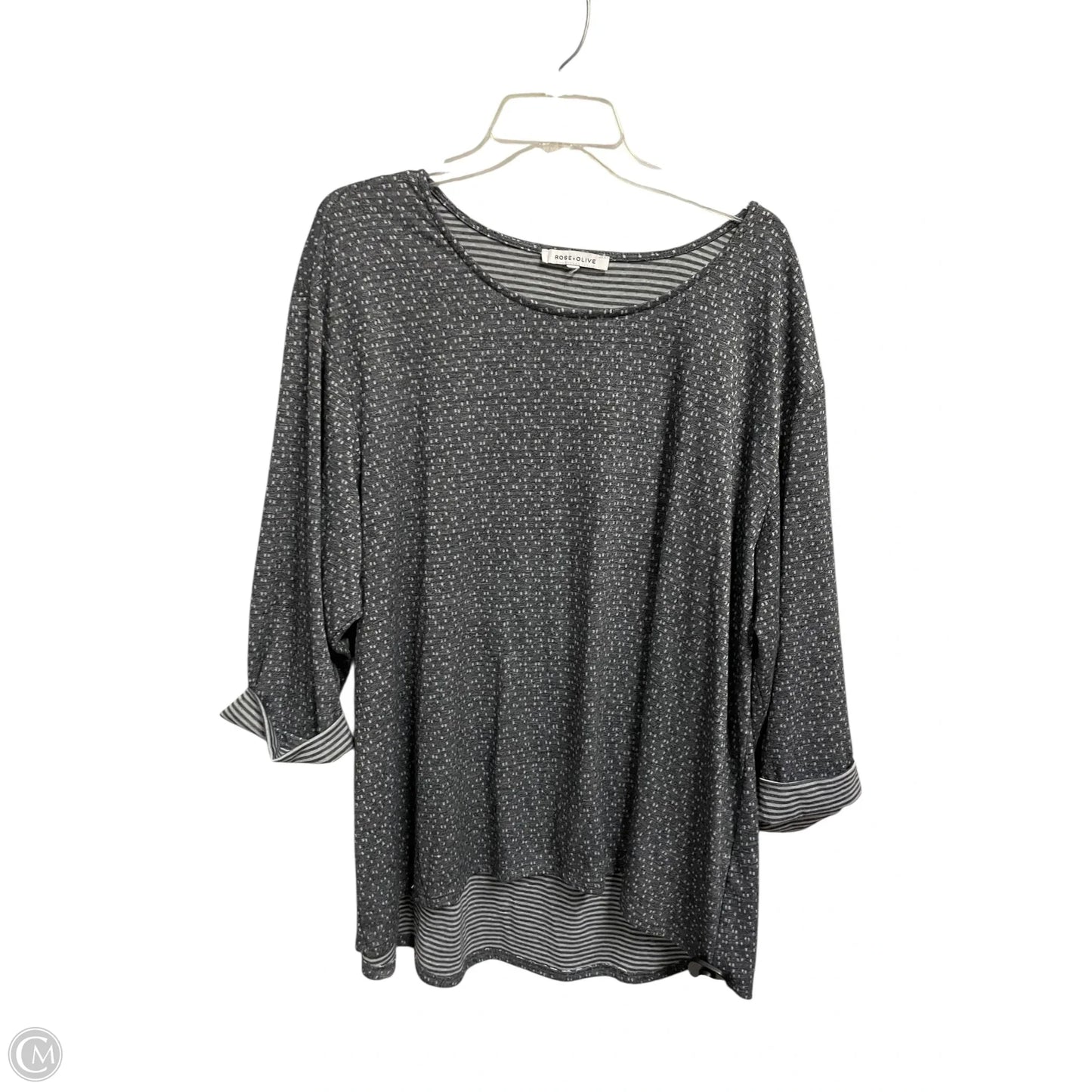 Top Short Sleeve By Rose And Olive In Grey, Size: 3x