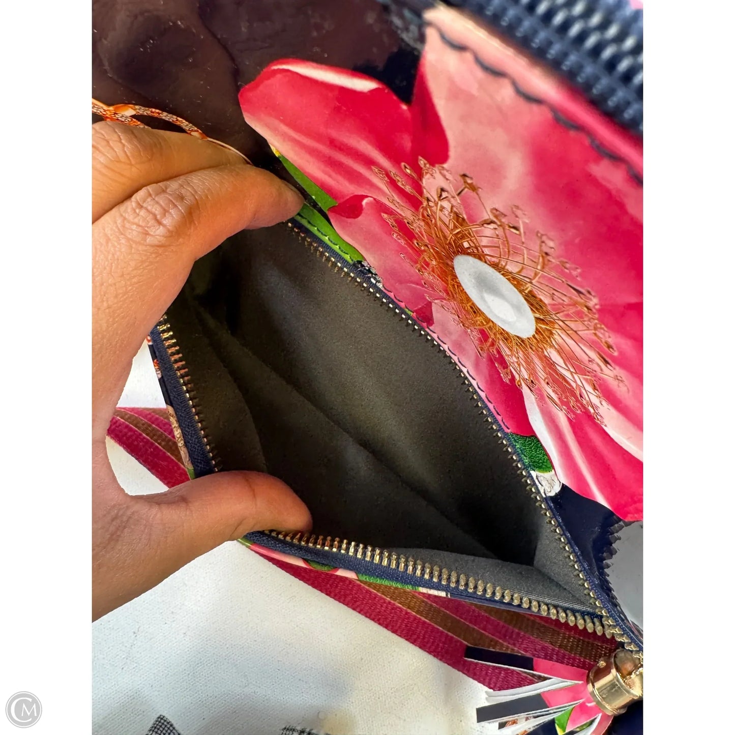 Crossbody By Clothes Mentor, Size: Medium