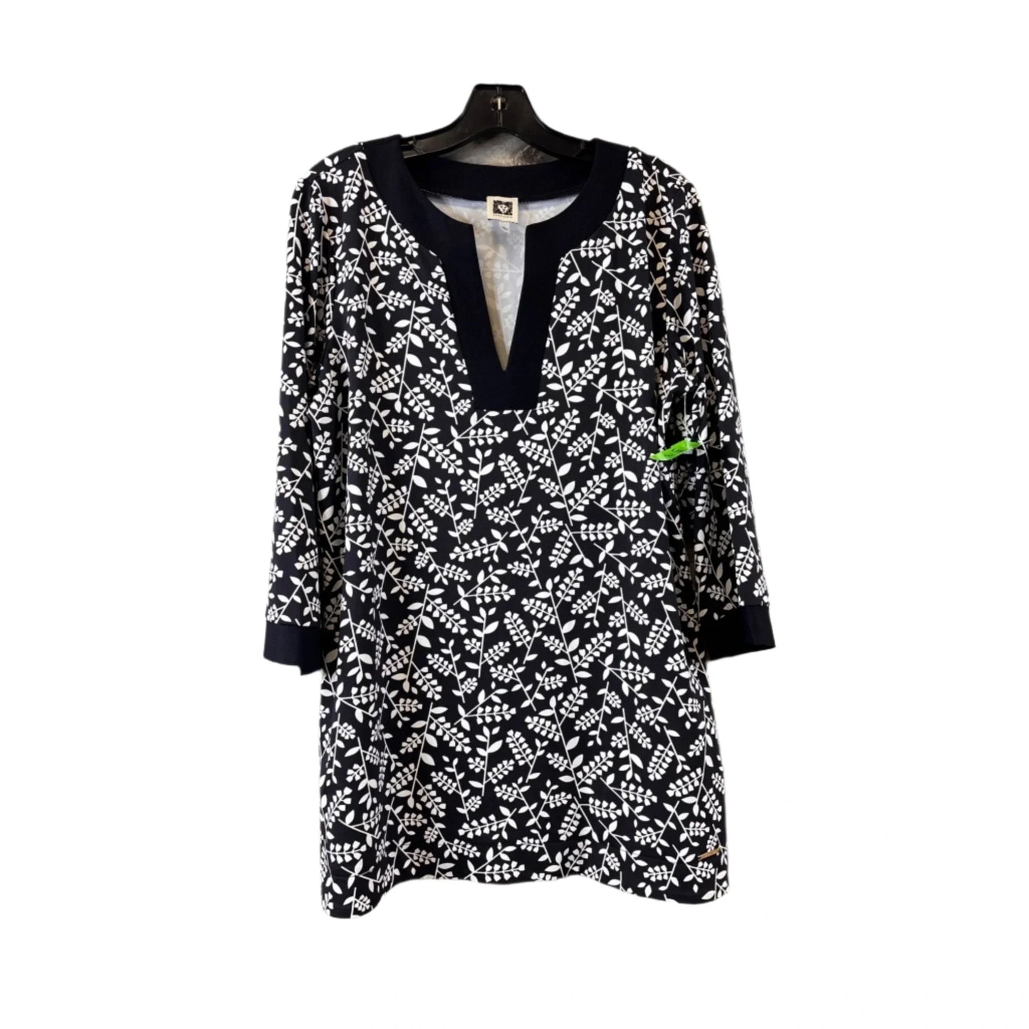 Top Long Sleeve By Anne Klein In Black & White, Size: L