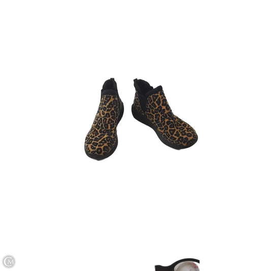 Boots Ankle Flats By Ryka In Animal Print, Size: 7