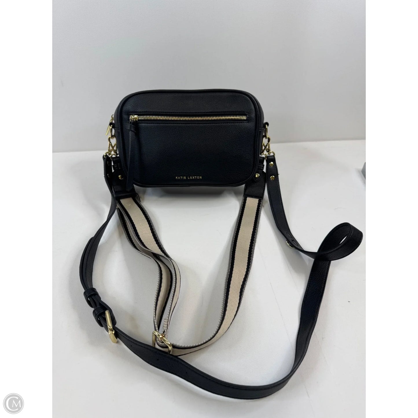 Crossbody By Clothes Mentor, Size: Medium