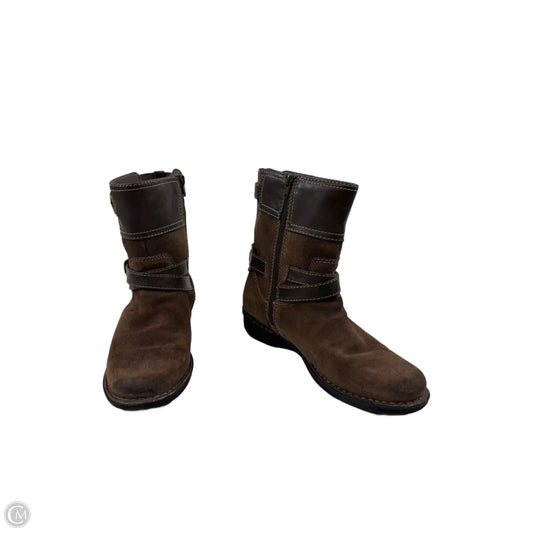 Boots Ankle Flats By Clarks In Brown, Size: 9.5