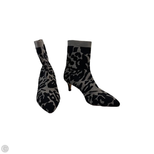 Boots Ankle Heels By Clothes Mentor In Black & Grey, Size: 6