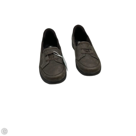 Sandals Flats By Clarks In Brown & Tan, Size: 8