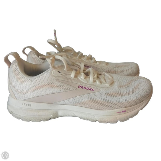 Shoes Athletic By Brooks In Cream, Size: 9.5