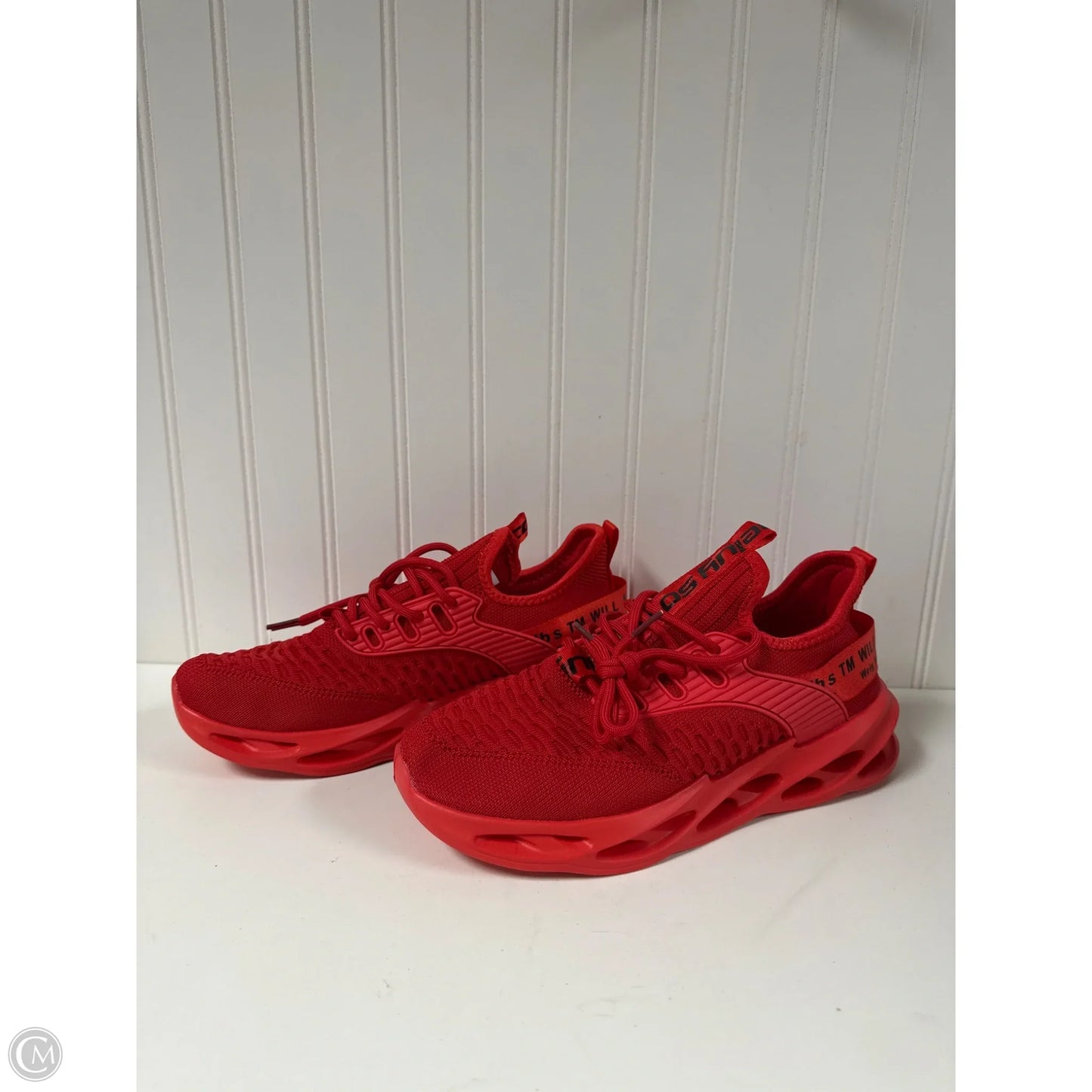 Shoes Athletic By Clothes Mentor In Red, Size: 8.5