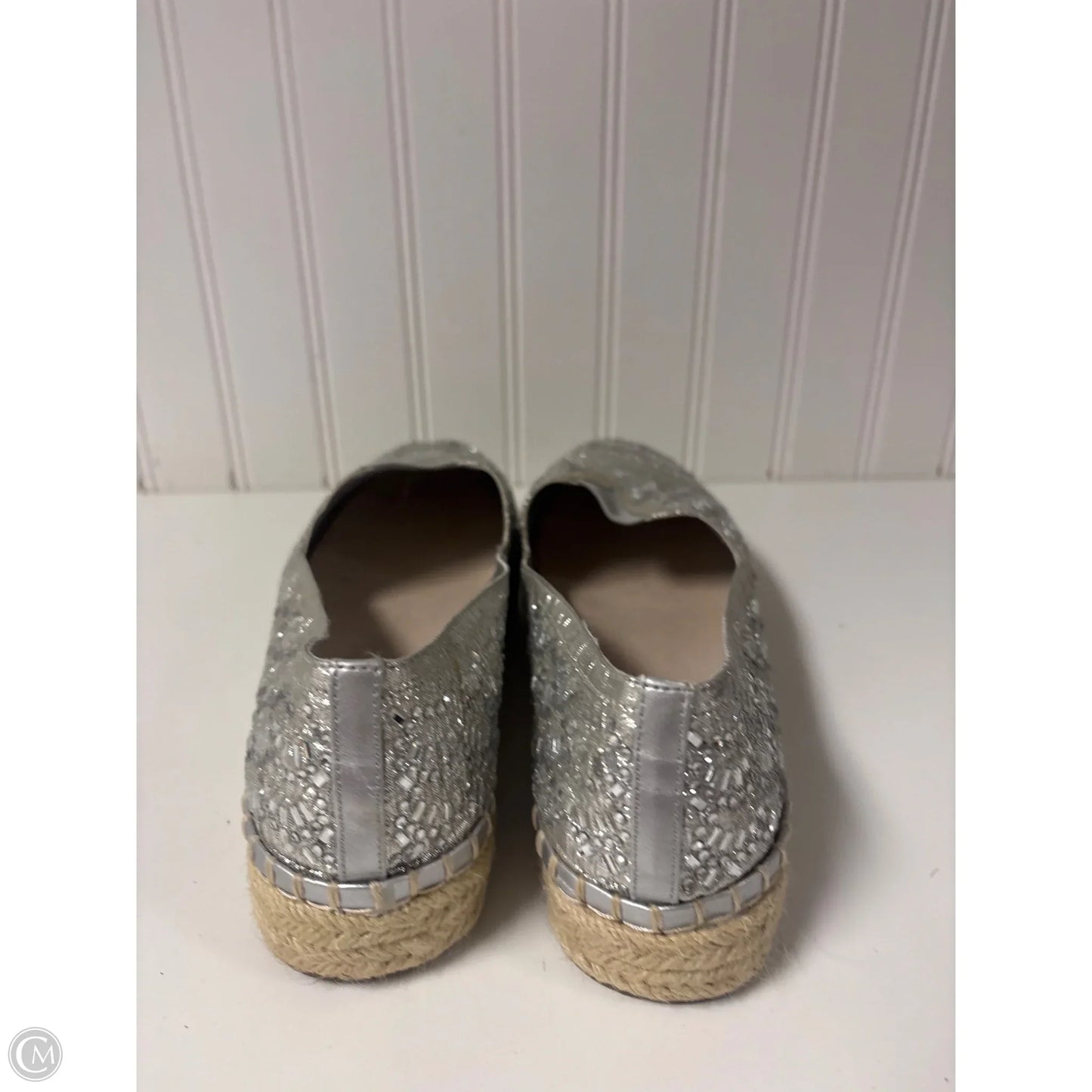 Shoes Flats By Gianni Bini In Silver, Size: 8