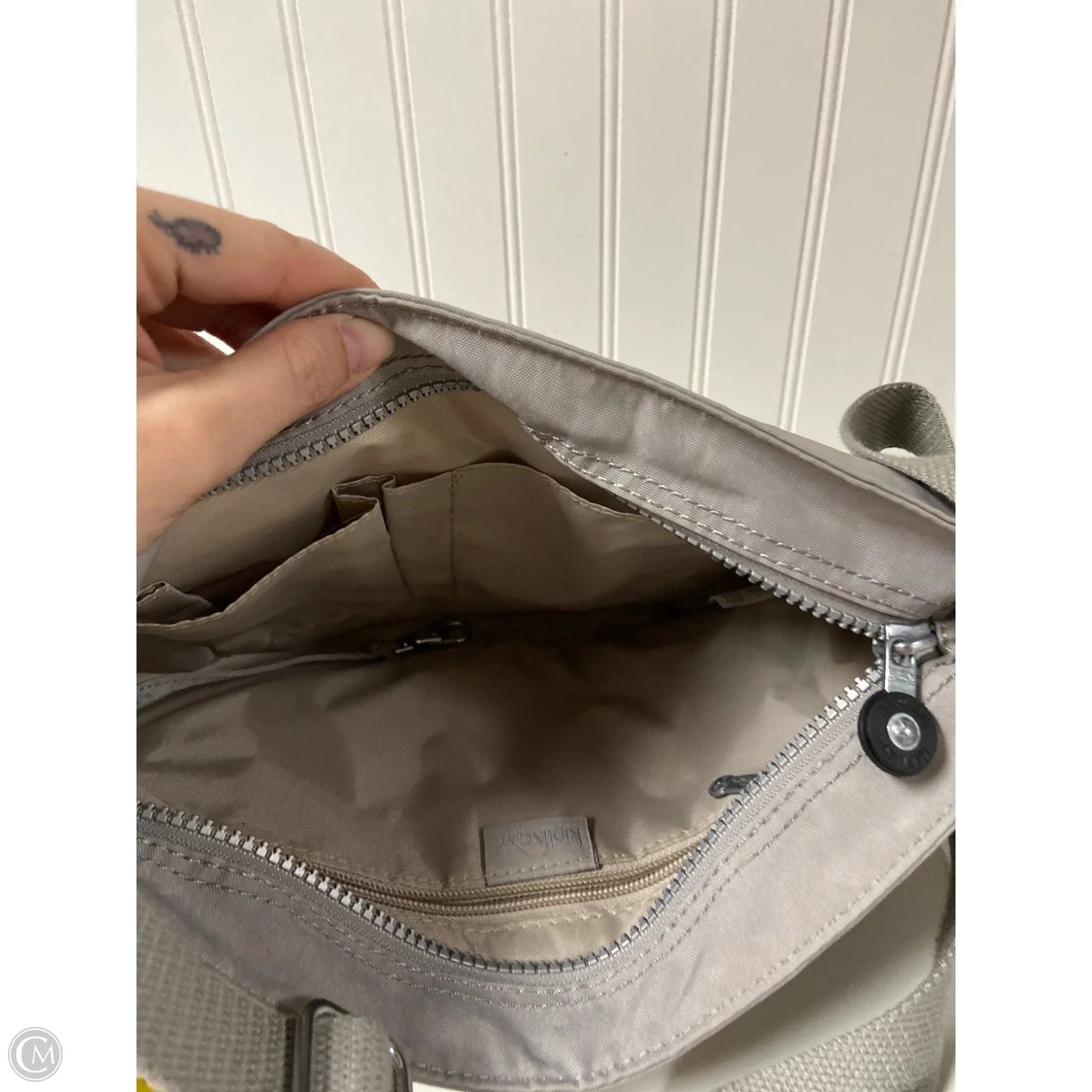 Handbag By Kipling, Size: Medium