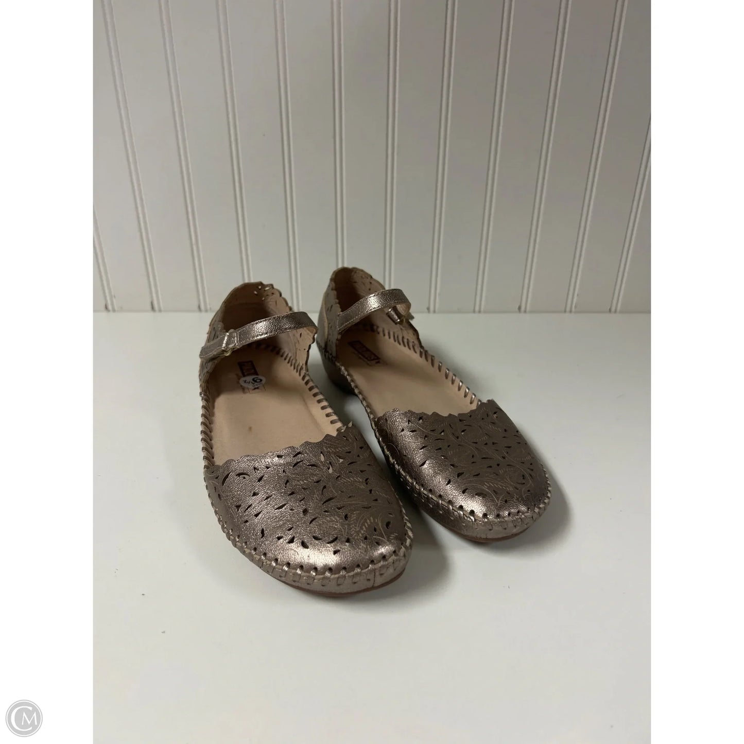 Shoes Flats By Pikolinos In Gold, Size: 8.5