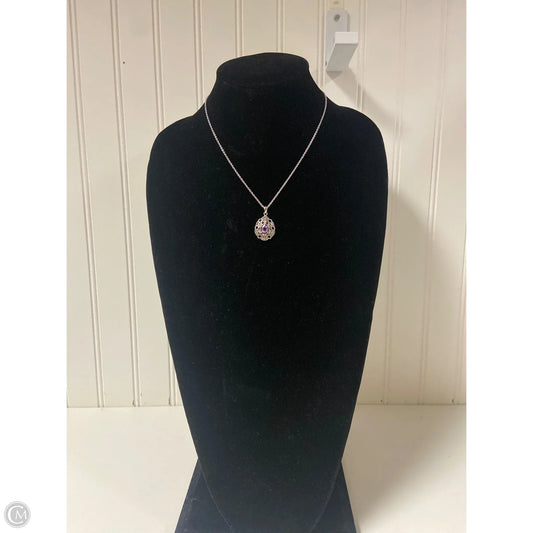 Necklace Pendant By Clothes Mentor, Size: 1