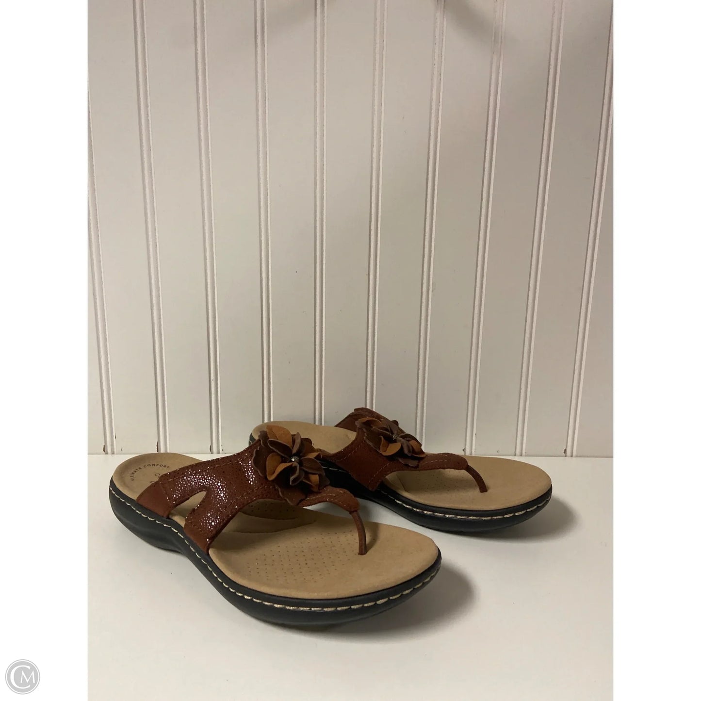 Sandals Flats By Clarks In Brown, Size: 8
