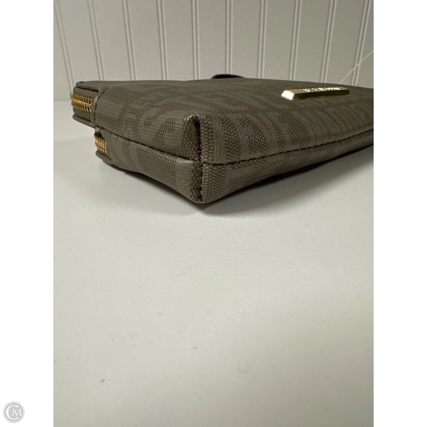 Wristlet By Steve Madden, Size: Medium