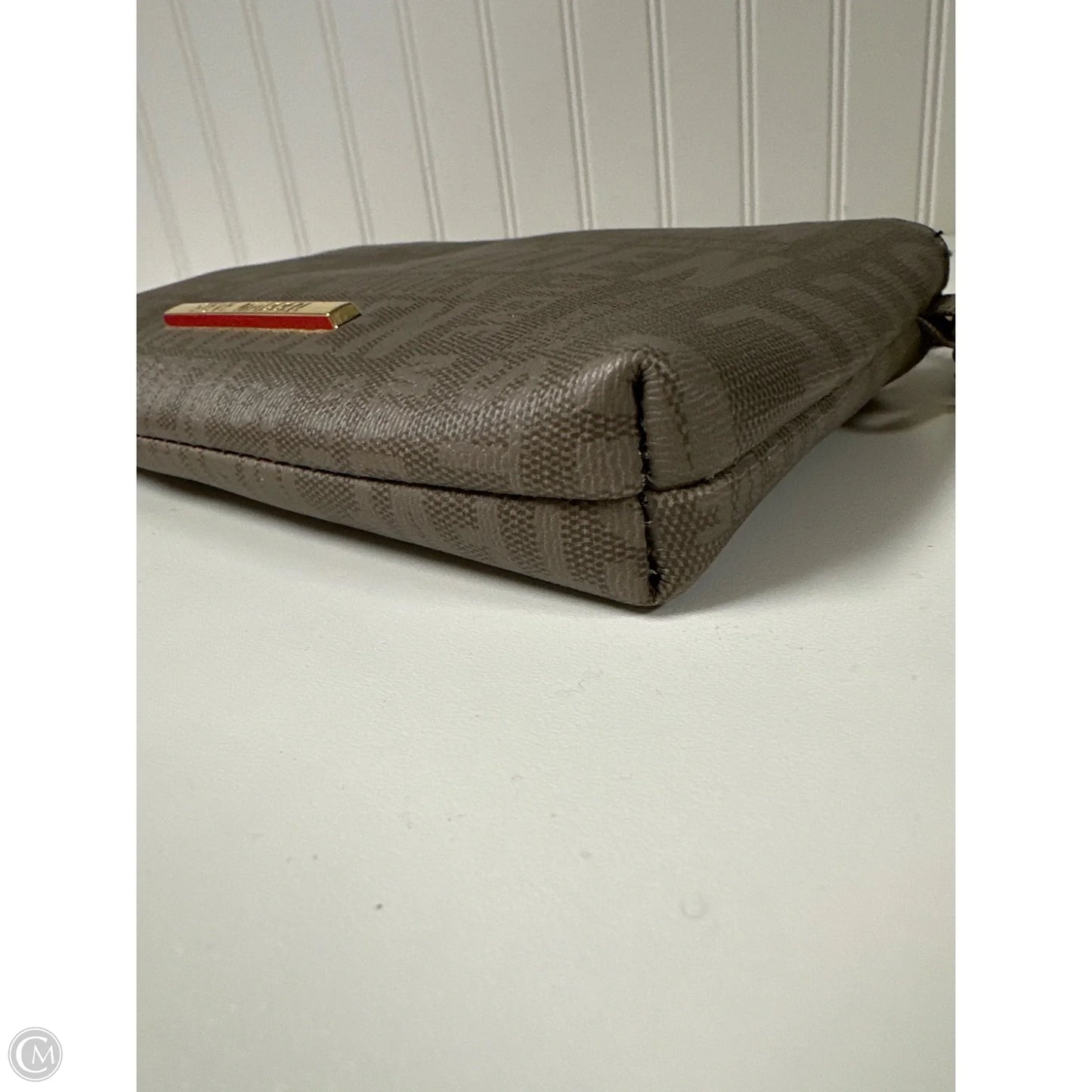 Wristlet By Steve Madden, Size: Medium