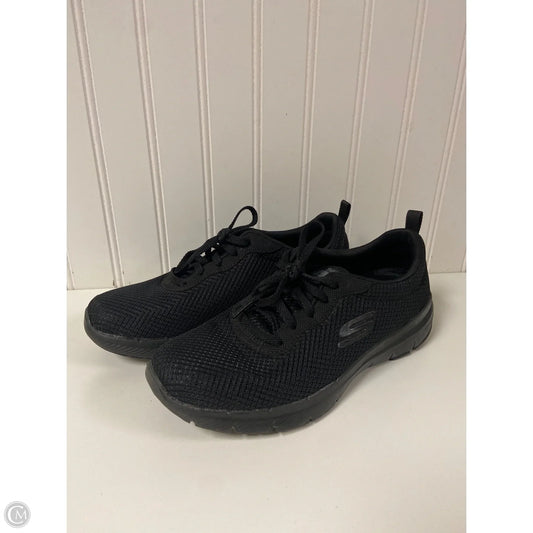 Shoes Sneakers By Skechers In Black, Size: 7