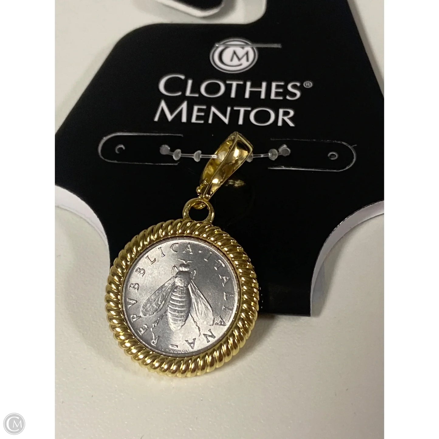 Necklace Pendant By Clothes Mentor