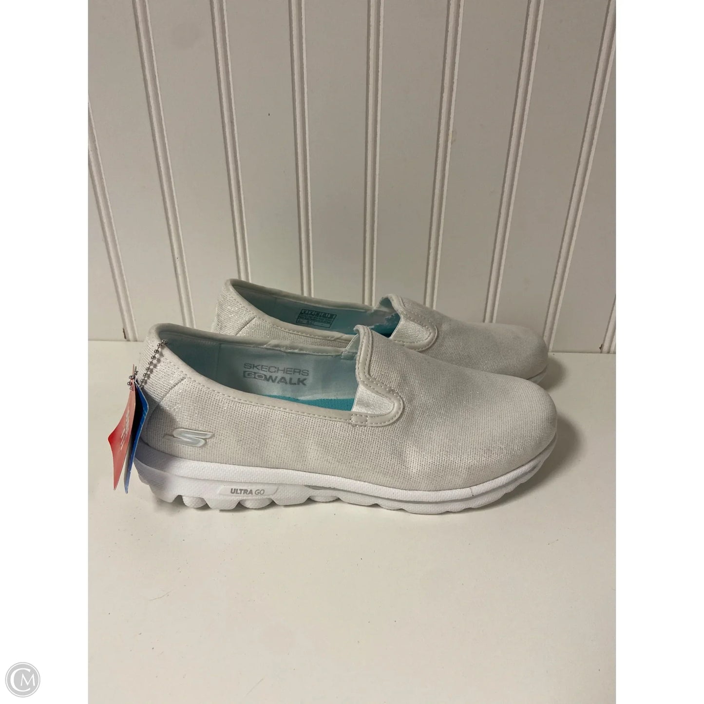 Shoes Flats By Skechers In White, Size: 6