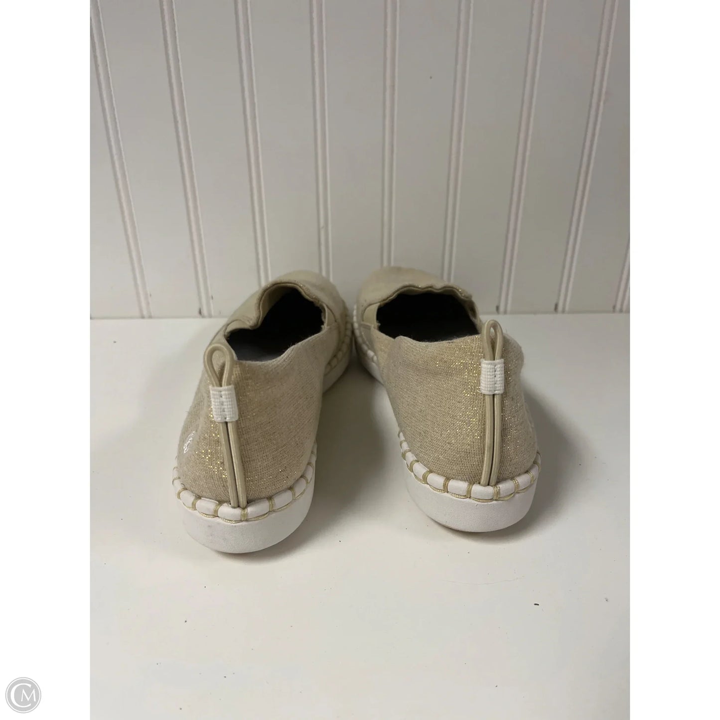 Shoes Flats By Clarks In Gold, Size: 7.5