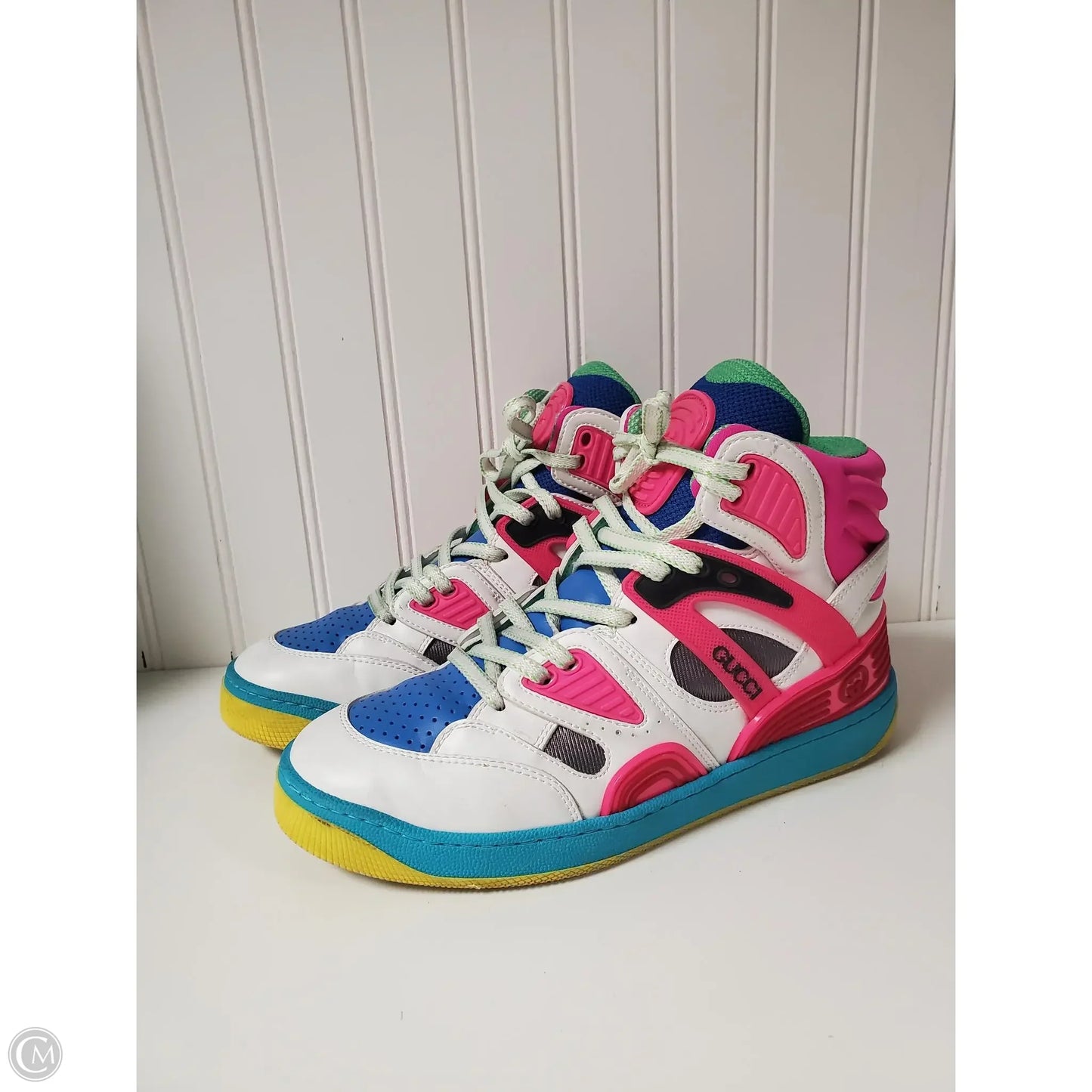 Shoes Luxury Designer By Gucci In Multi-colored, Size: 6.5