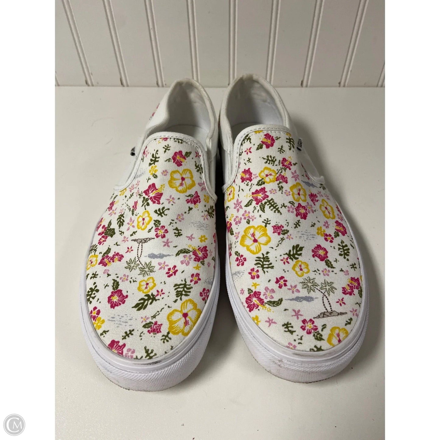 Shoes Flats By Vans In White, Size: 10