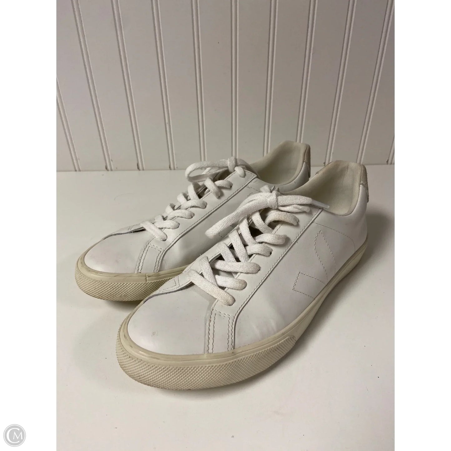 Shoes Sneakers By Veja In White, Size: 10