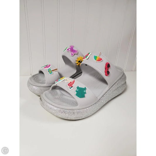 Sandals Heels Platform By Crocs In Grey, Size: 9