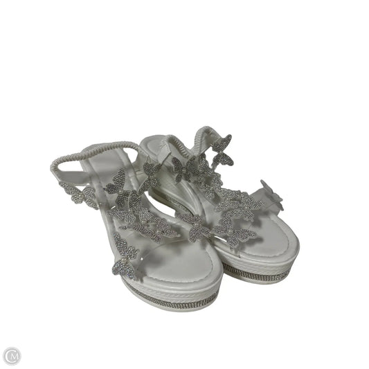 Sandals Heels Wedge By Clothes Mentor In White, Size: 9.5