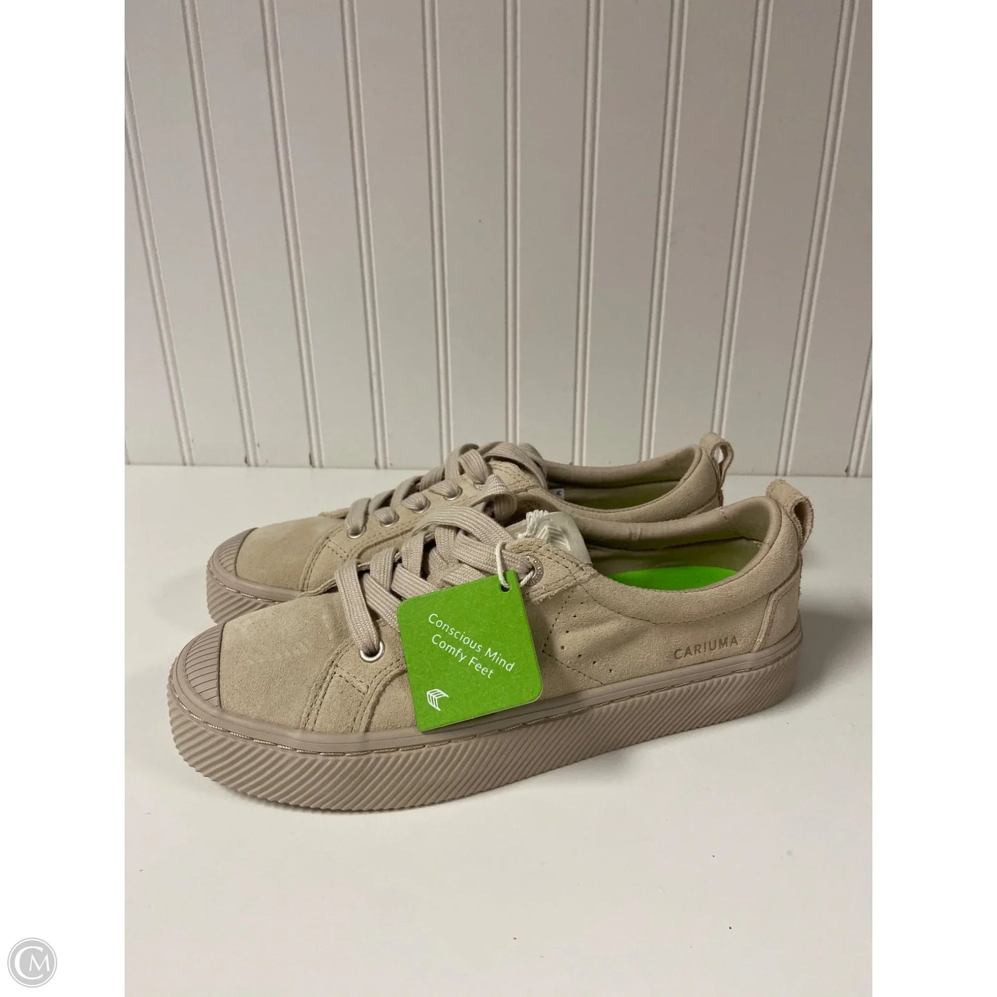 Shoes Sneakers By Cariuma In Beige, Size: 8