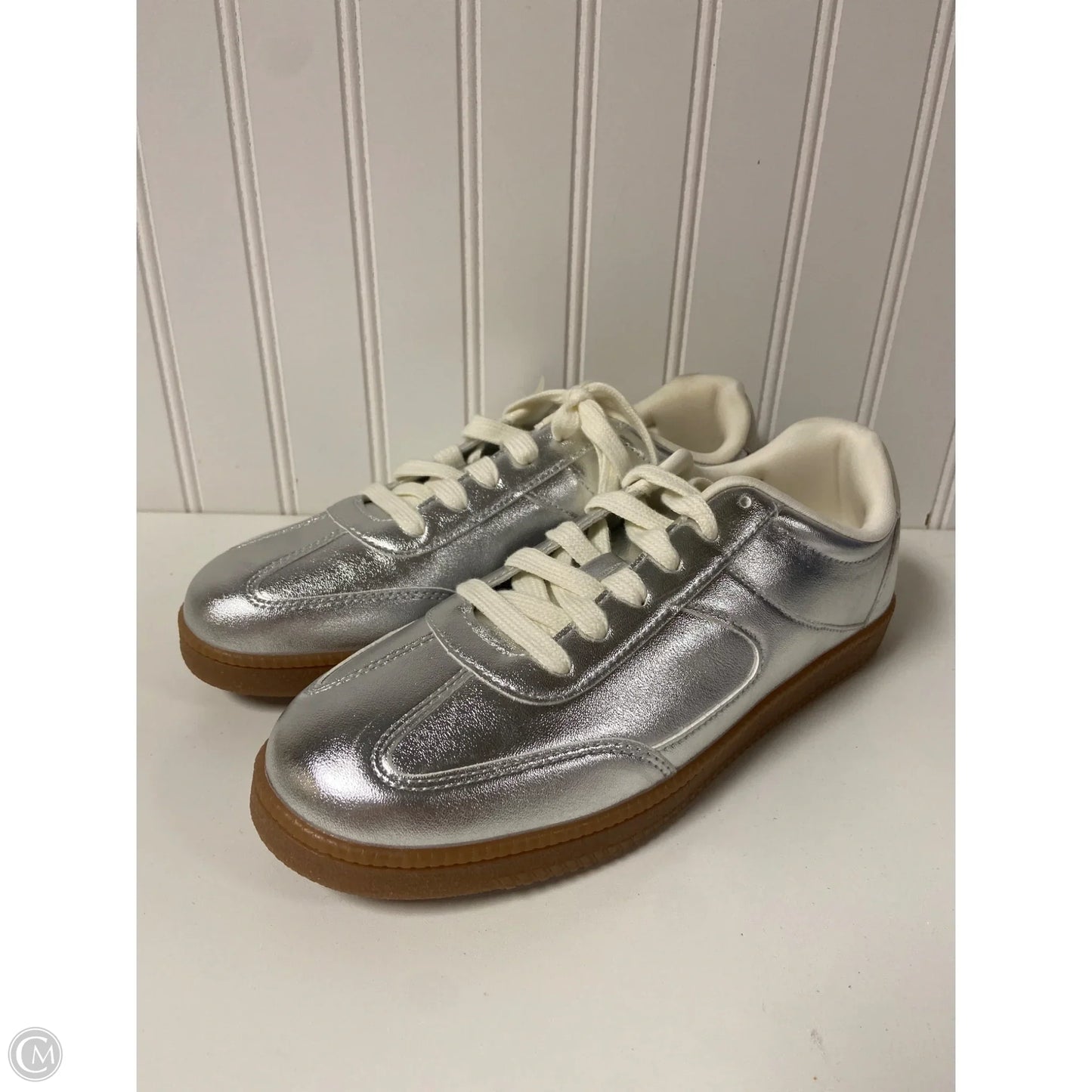 Shoes Sneakers By No Boundaries In Silver, Size: 8