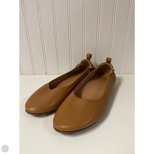Shoes Flats By Fitflop In Tan, Size: 9