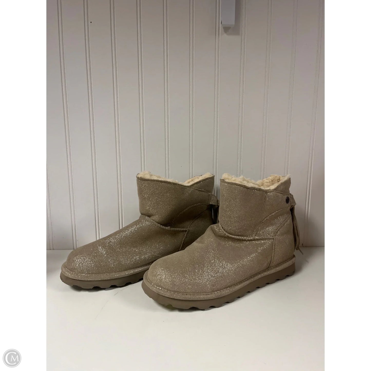 Boots Ankle Flats By Bearpaw In Taupe, Size: 10