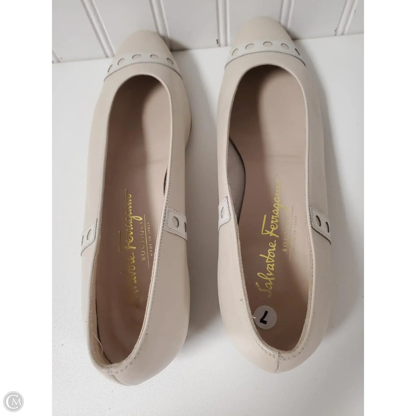 Shoes Designer By Ferragamo In Taupe, Size: 7