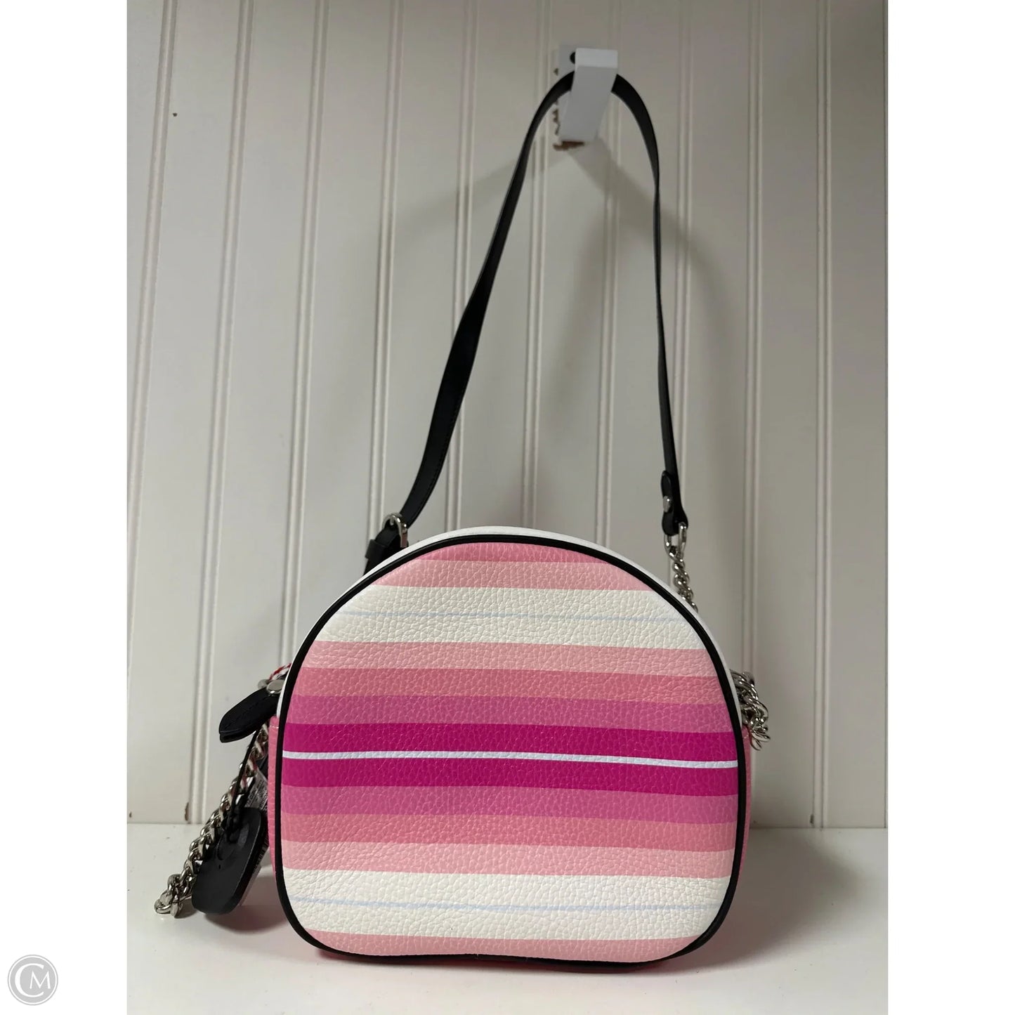 Crossbody By Clothes Mentor, Size: Medium