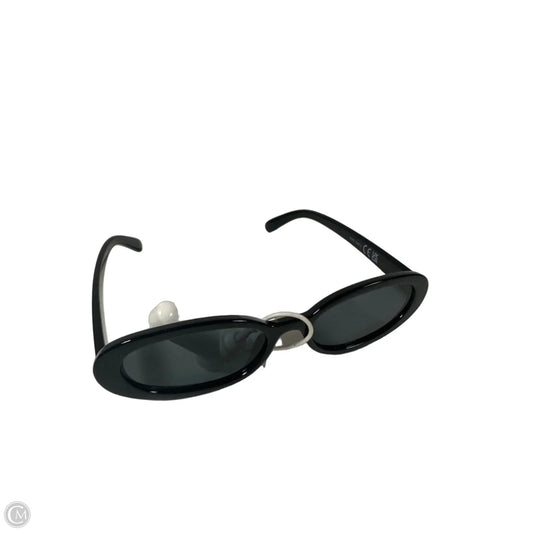 Sunglasses By Clothes Mentor, Size: Small