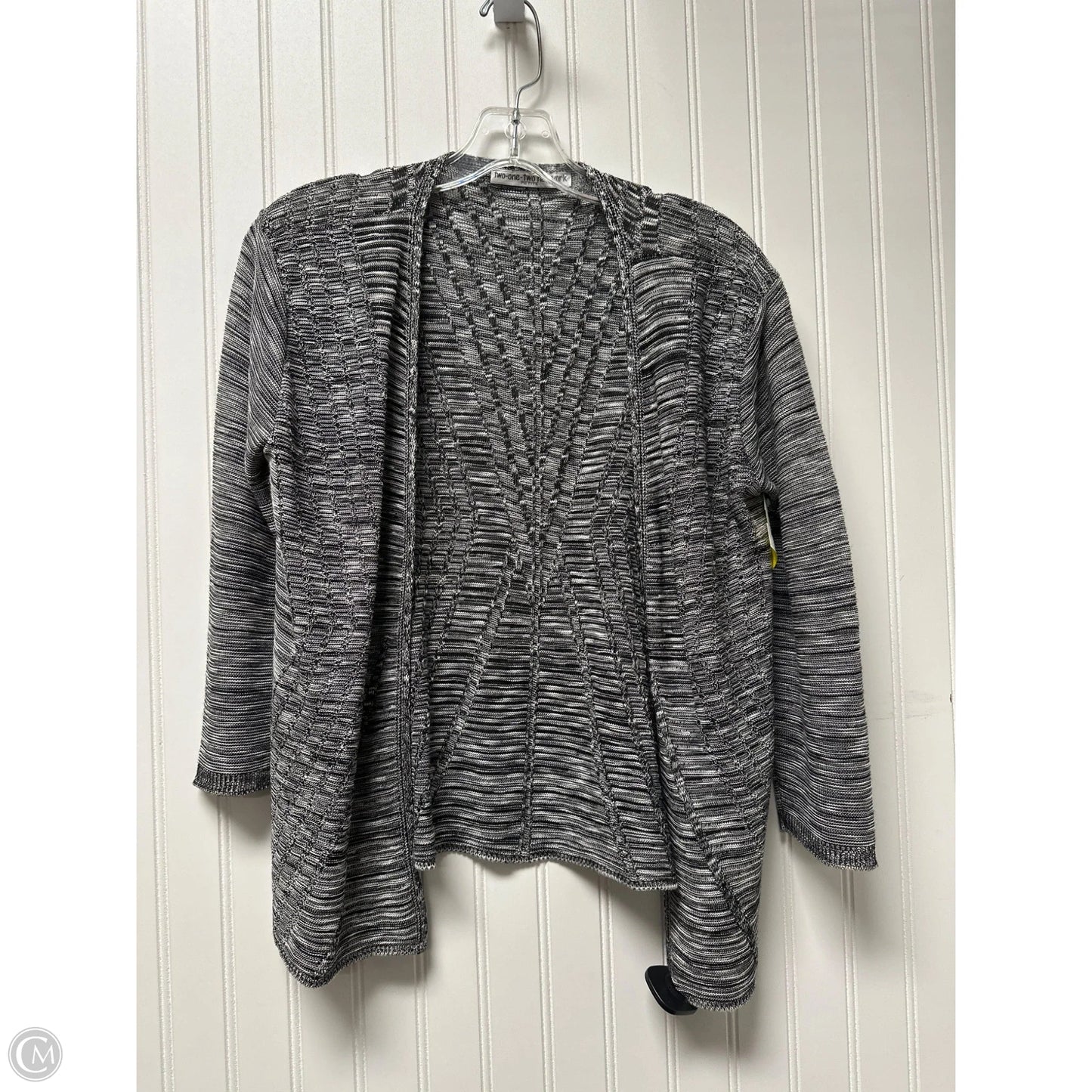 Cardigan By Clothes Mentor In Grey, Size: S