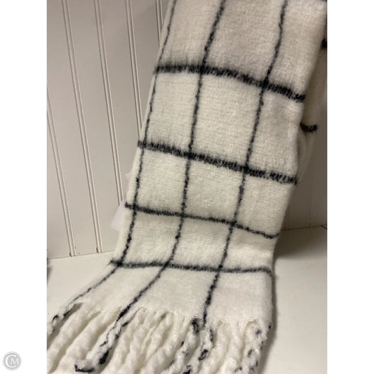 Shawl By Loft In Black & White