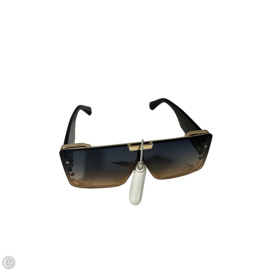 Sunglasses By Clothes Mentor, Size: Large
