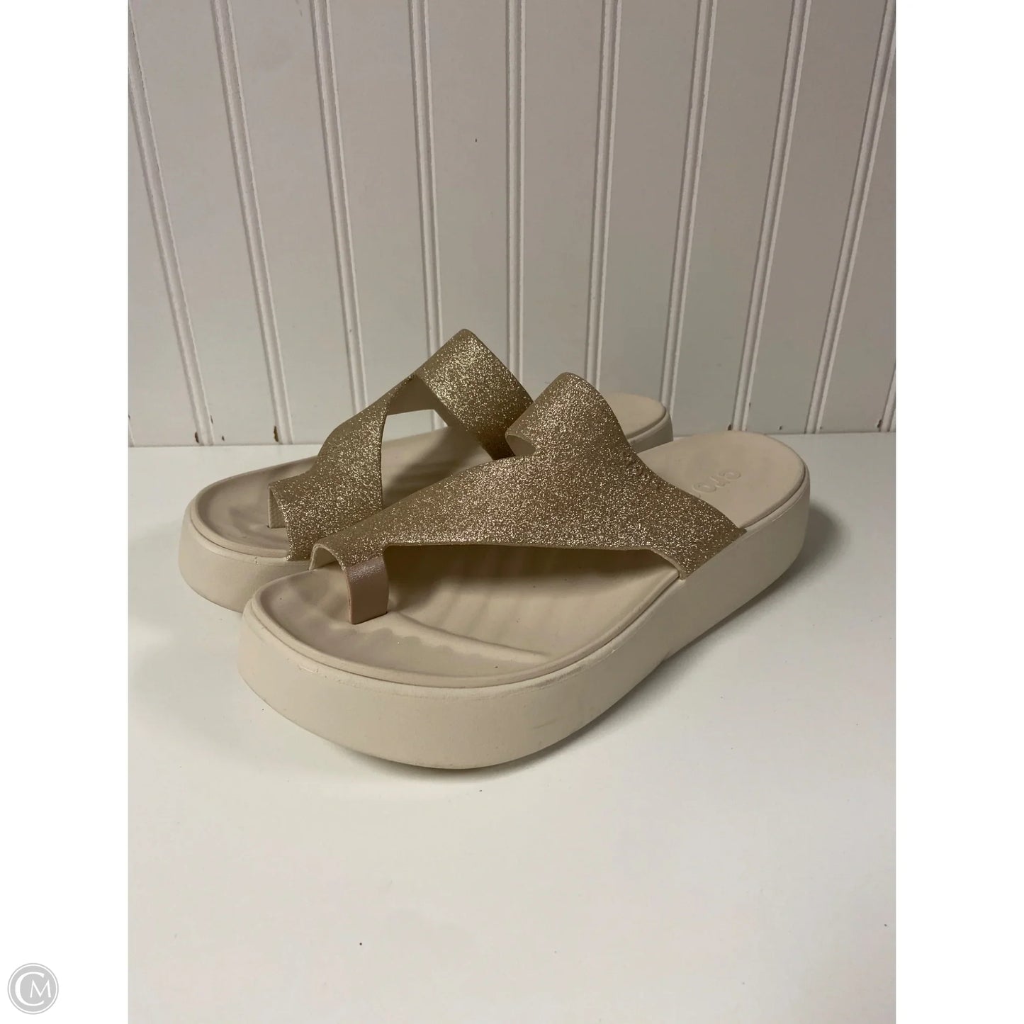 Sandals Flats By Crocs In Beige, Size: 9