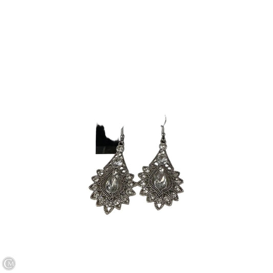 Earrings Dangle/drop By Clothes Mentor