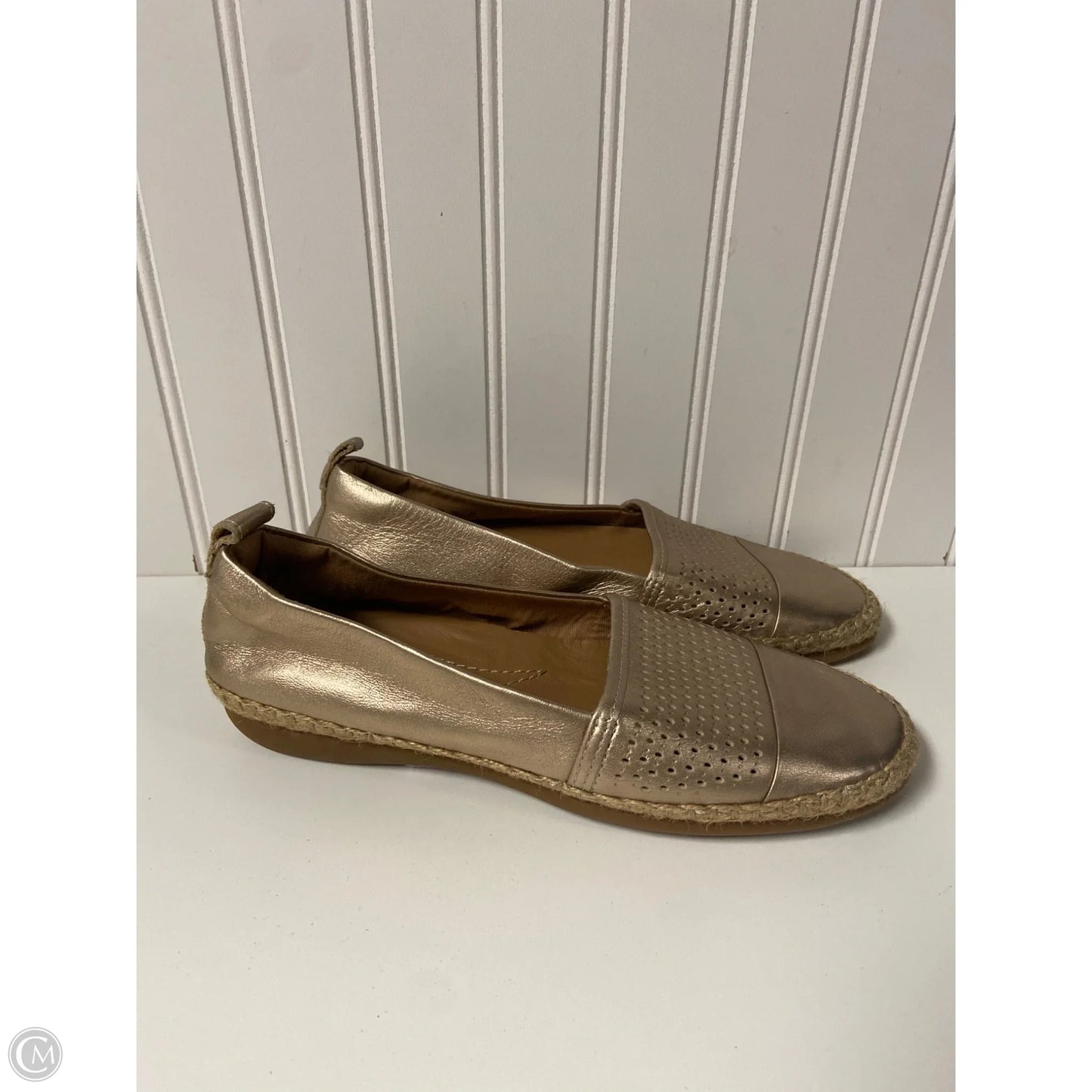 Shoes Flats By Clarks In Gold, Size: 9