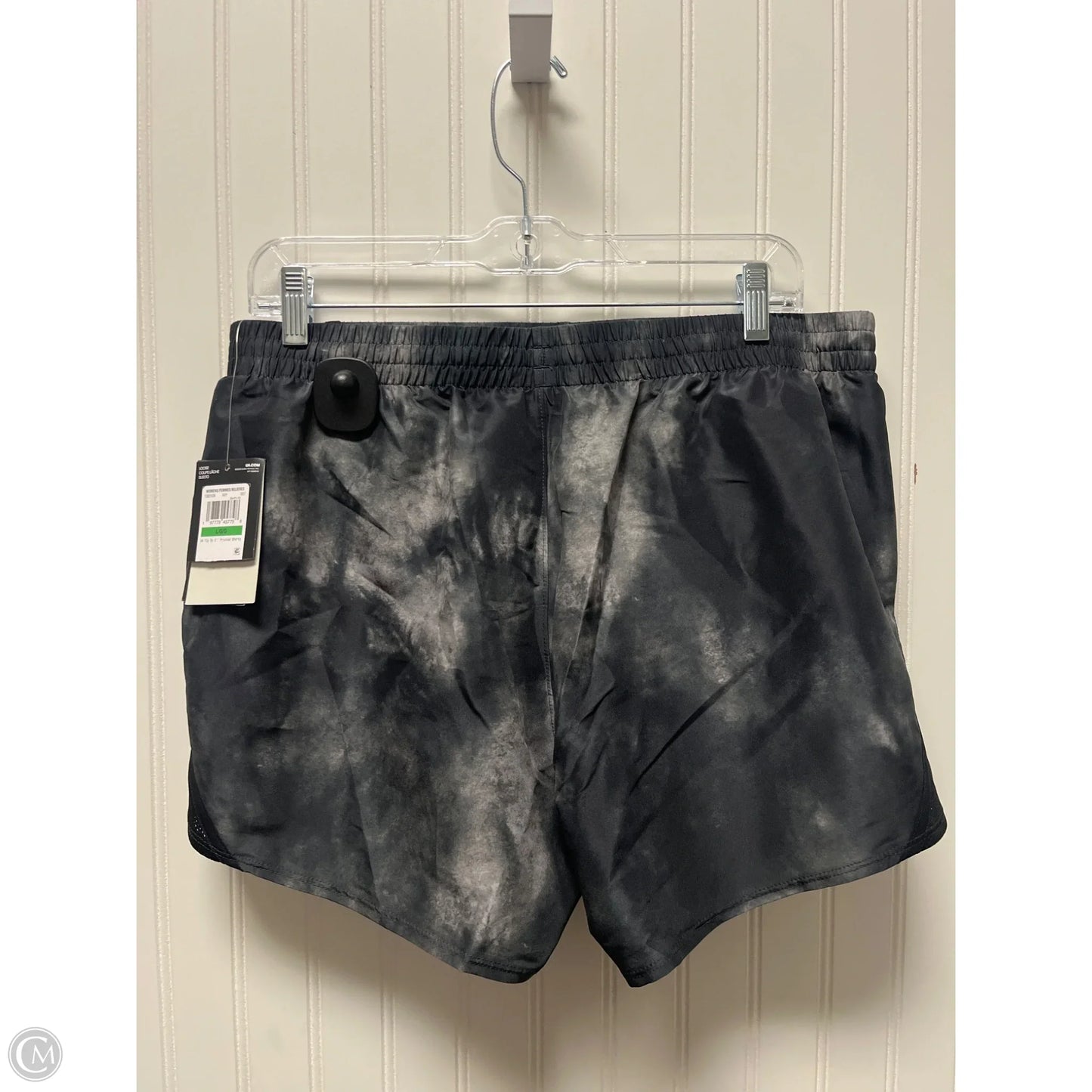 Athletic Shorts By Under Armour In Black & Grey, Size: L