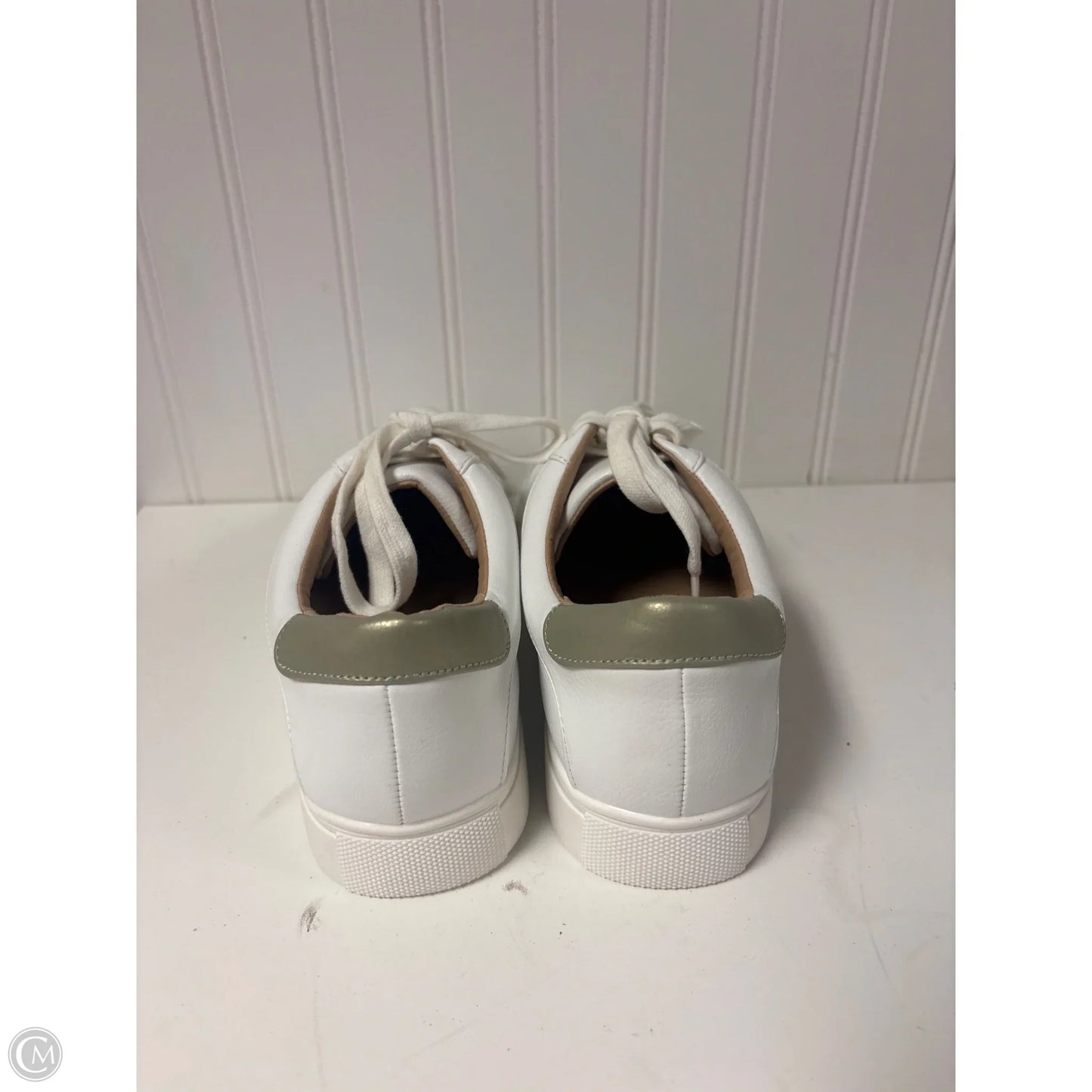 Shoes Sneakers By Loft In Green & White, Size: 8.5