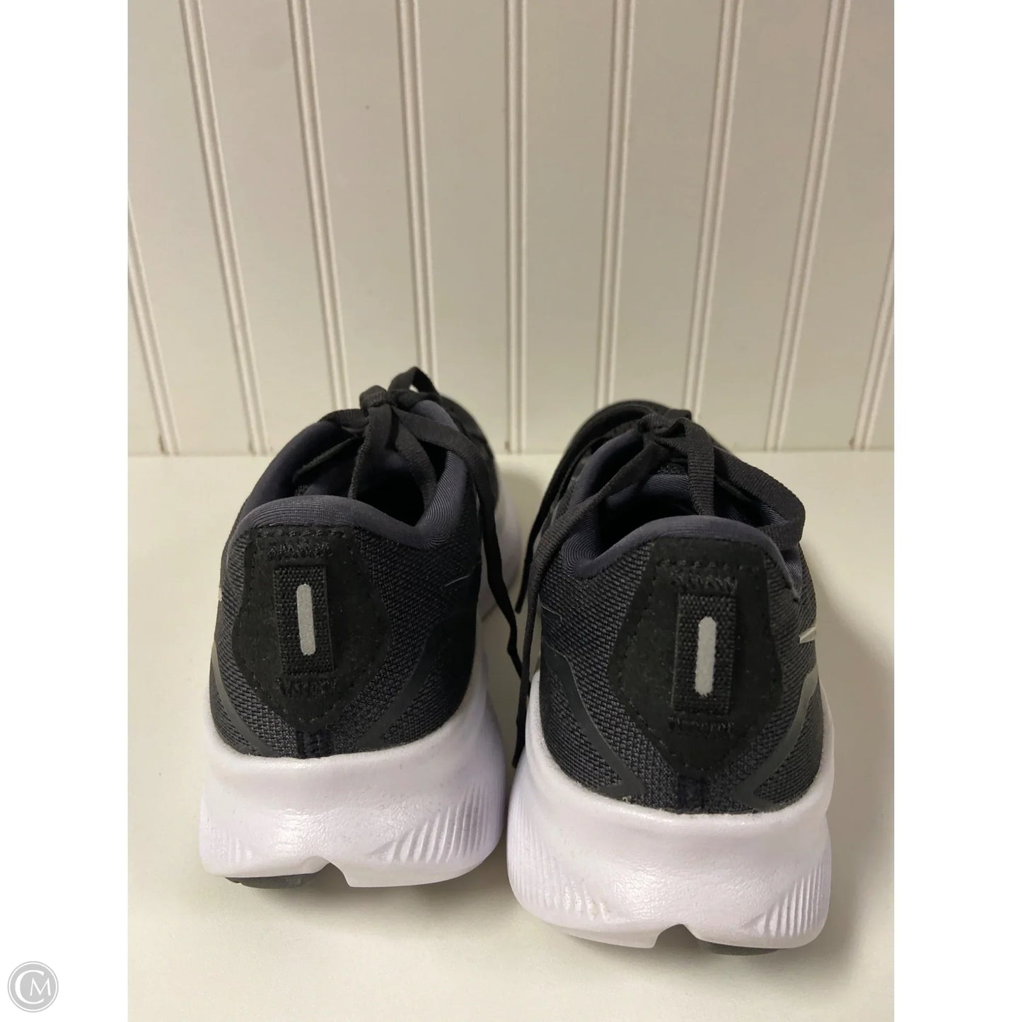 Shoes Athletic By Cmc In Black, Size: 6.5