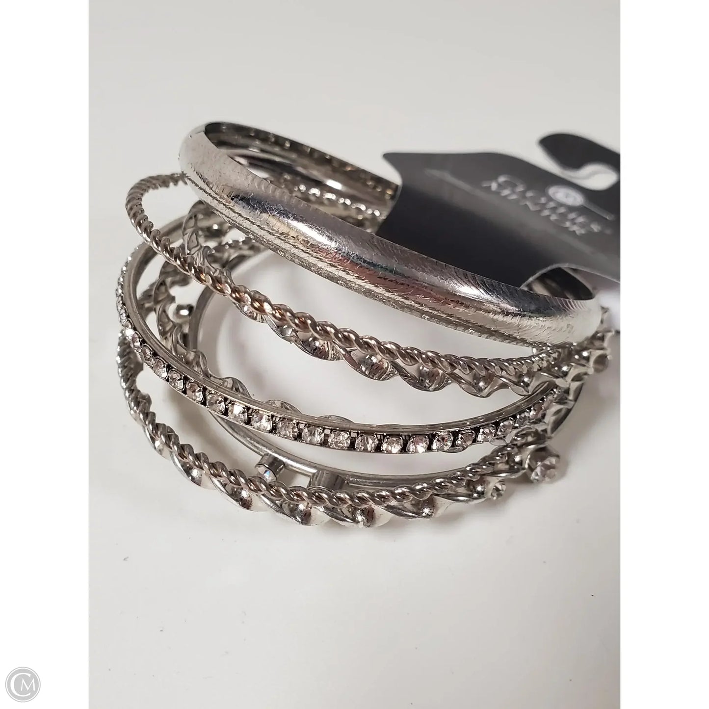 Bracelet Bangle By Clothes Mentor, Size: 7