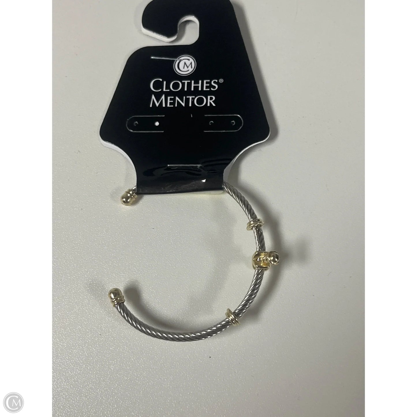 Bracelet Bangle By Clothes Mentor, Size: 1